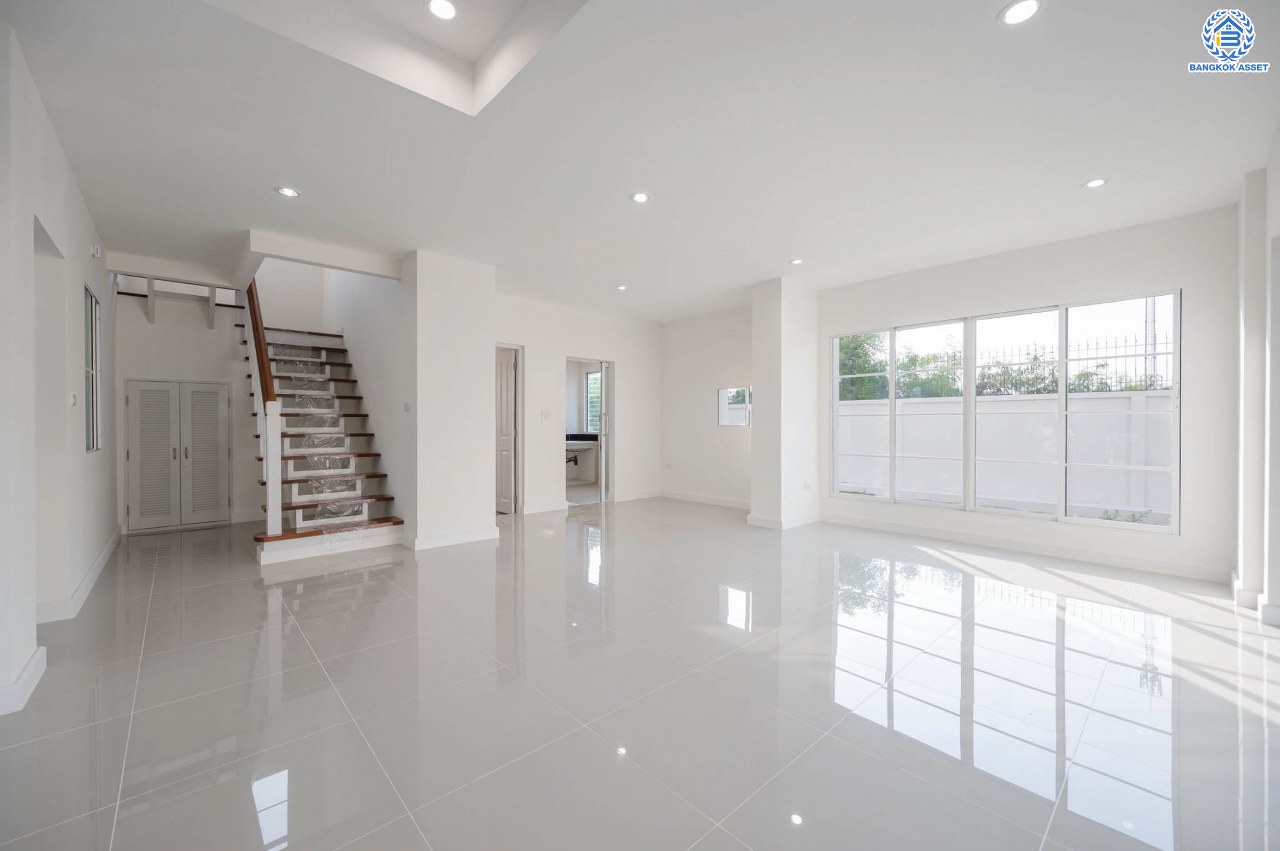 บ้านมือสองตกแต่งใหม่ แบรนด์ LH โครงการ ชัยพฤกษ์ บางบัวทอง หลังใหญ่ เนื้อที่ 94.2 ตร.ว. ฟังก์ชัน 3 ห้องนอน 3 ห้องน้ำ จอดรถได้ 4 คัน พร้อม Facilities ครบครัน บนทำเลเดินทางสะดวก ติดถนนบางกรวย-ไทรน้อย ใกล้เซ็นทรัลเวสต์เกต และรถไฟฟ้าสายสีม่วง "สถานีบางพลู"...